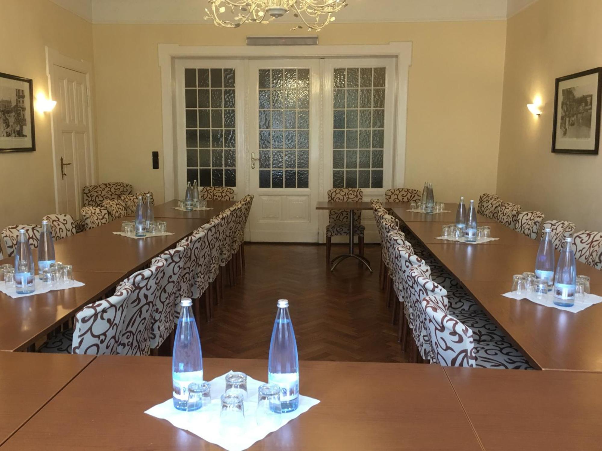 Kurfuerst Am Kurfuerstendamm Berlin Bagian luar foto