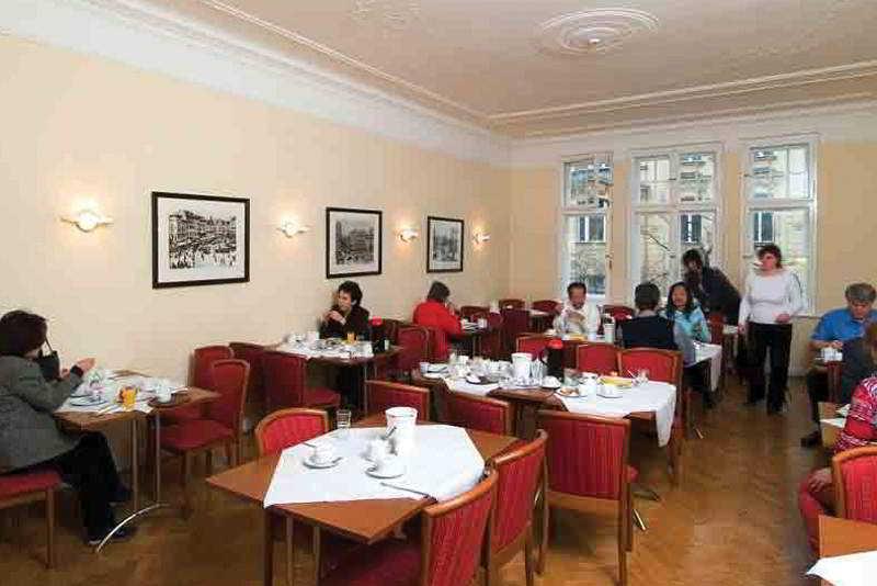Kurfuerst Am Kurfuerstendamm Berlin Bagian luar foto