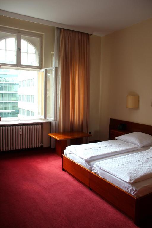 Kurfuerst Am Kurfuerstendamm Berlin Ruang foto