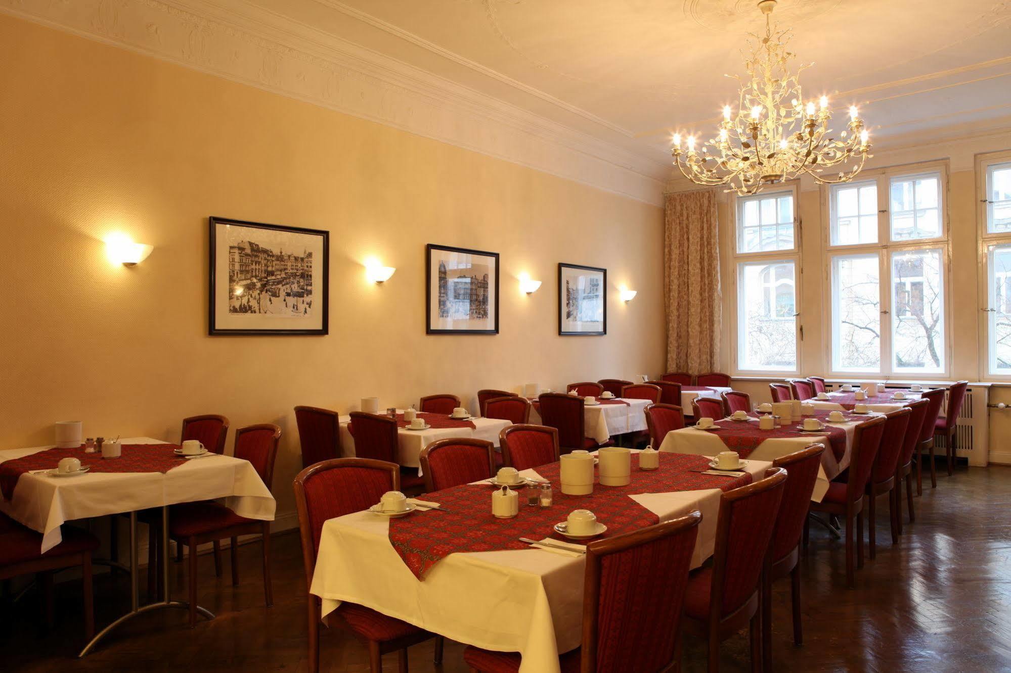 Kurfuerst Am Kurfuerstendamm Berlin Bagian luar foto