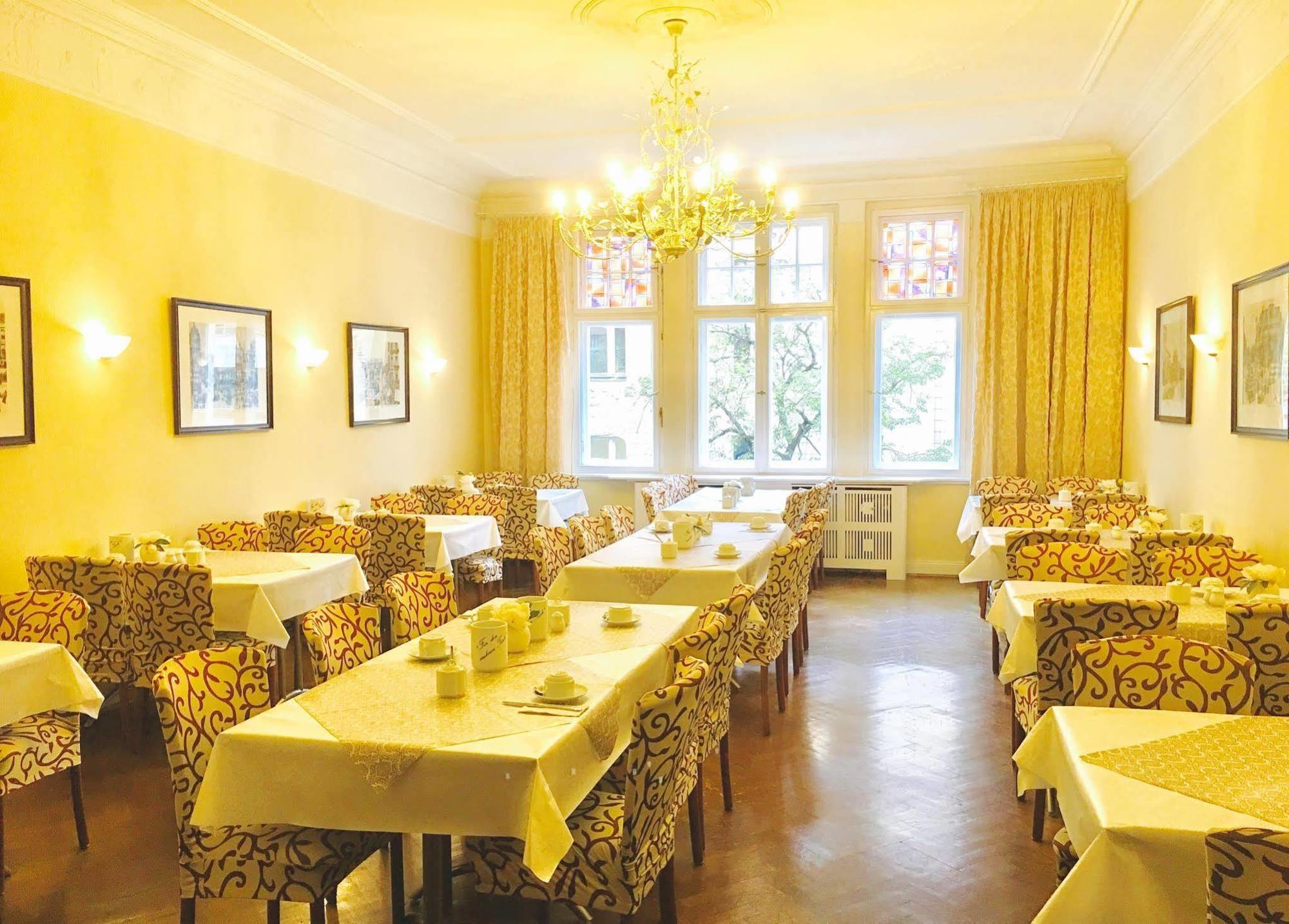 Kurfuerst Am Kurfuerstendamm Berlin Bagian luar foto